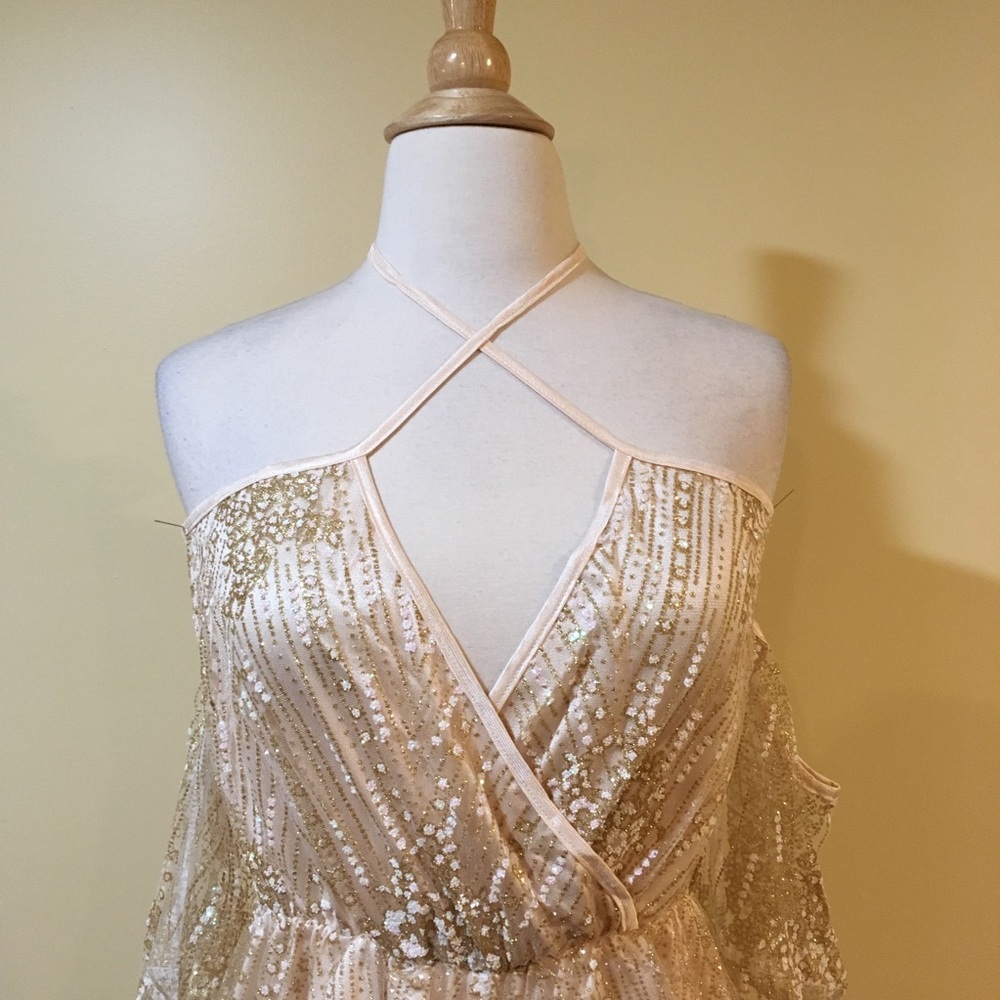 Fairy Lights Bell Sleeve Gold Romper - Picture 5 of 8